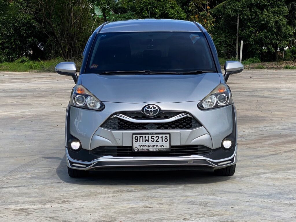 #Toyota #Sienta