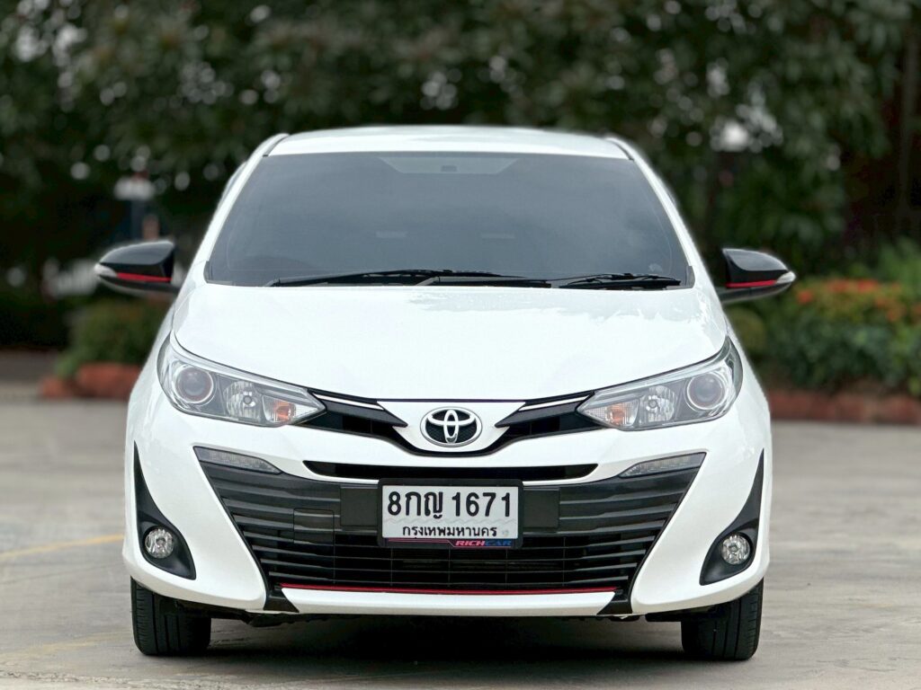 TOYOTA YARIS ATIV