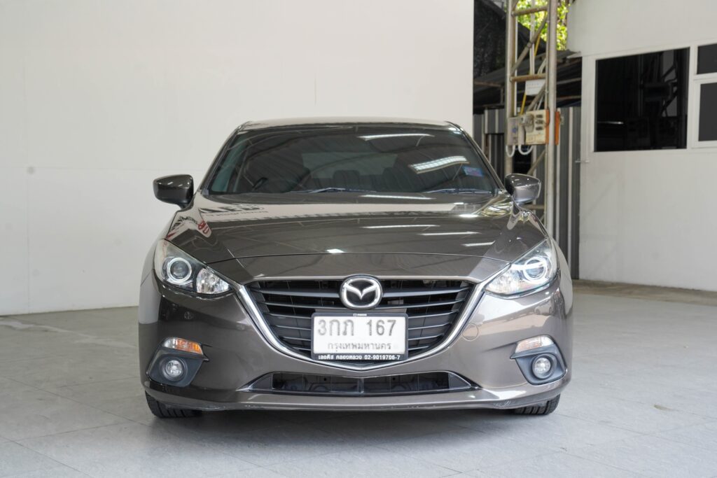 MAZDA 3 2.0