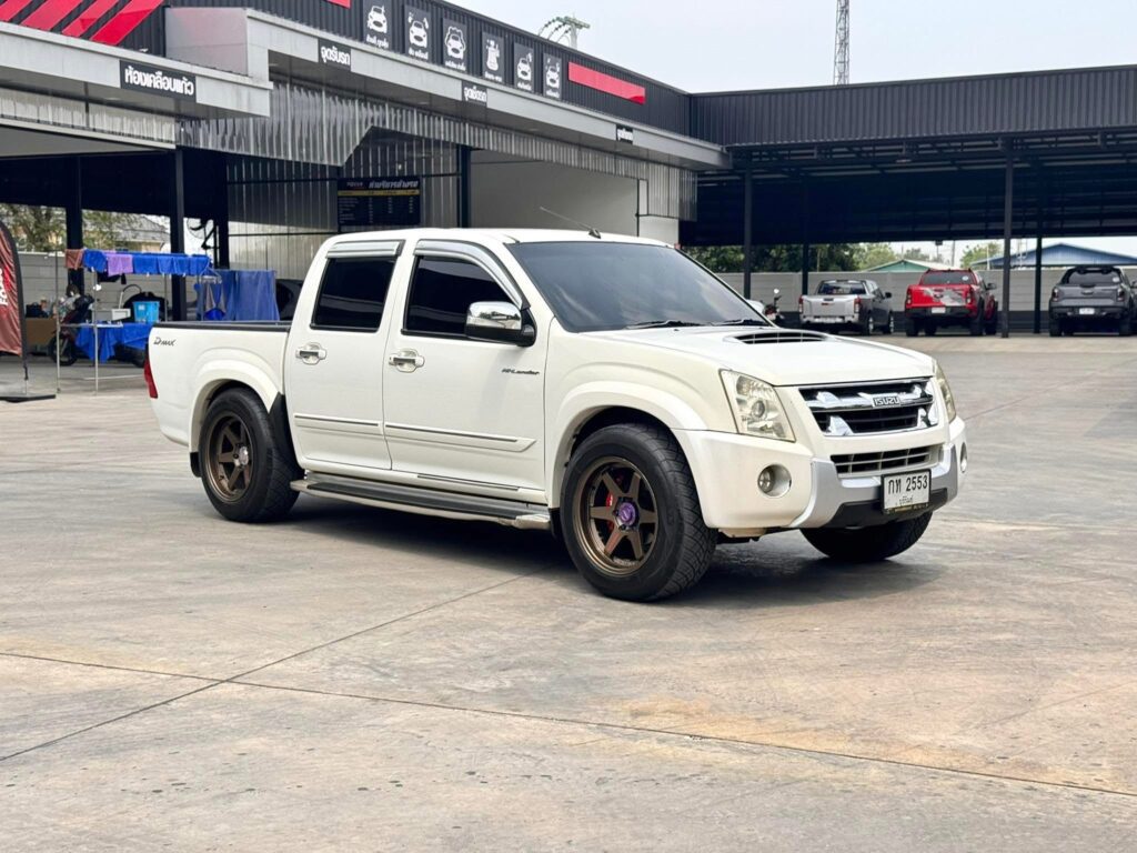 ISUZU d-MAX