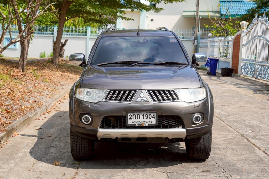 MITSUBISHI PAJERO