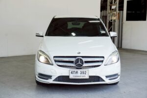 BENZ B200