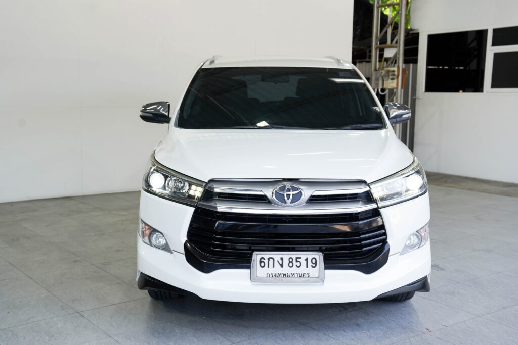 TOYOTA INNOVA