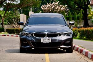 BMW 330e