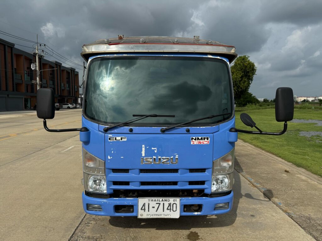 Isuzu NMR