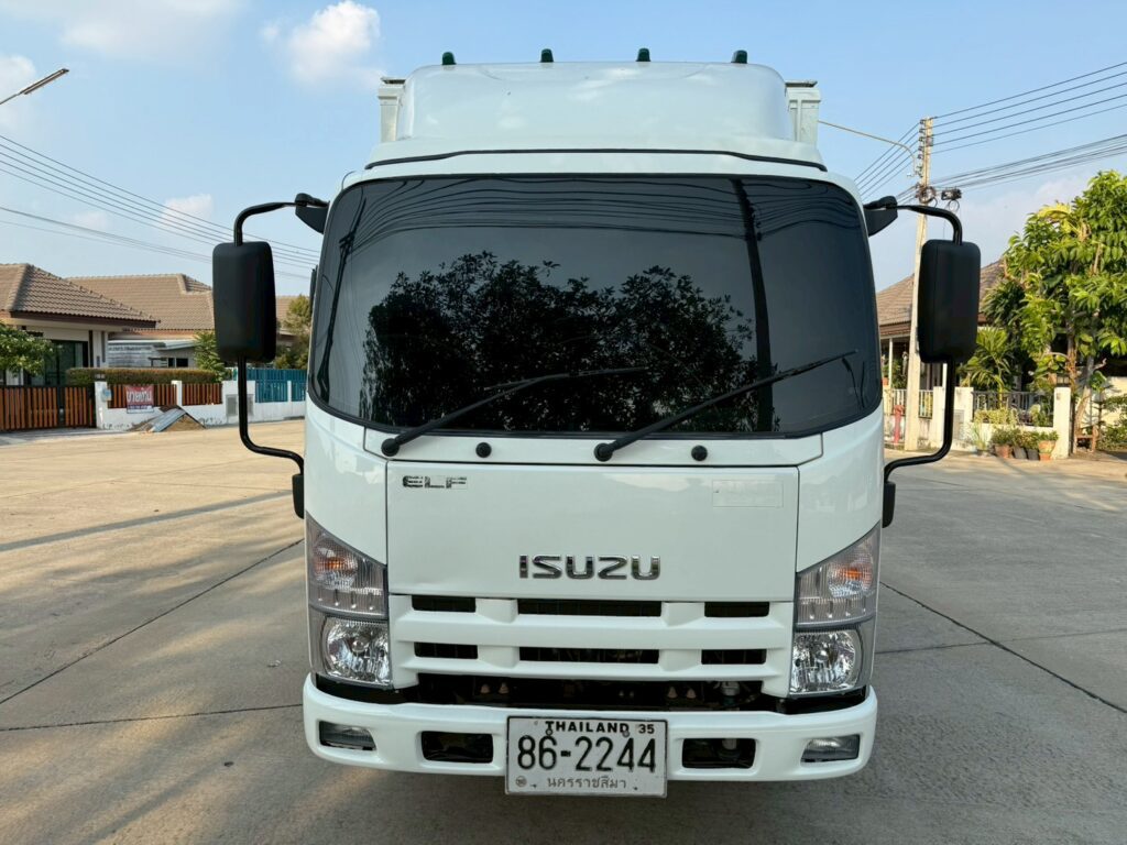 Isuzu NMR130