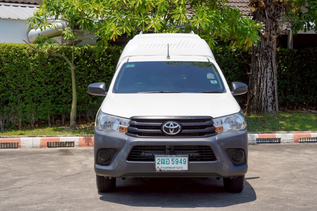 TOYOTA HILUX REVO Single