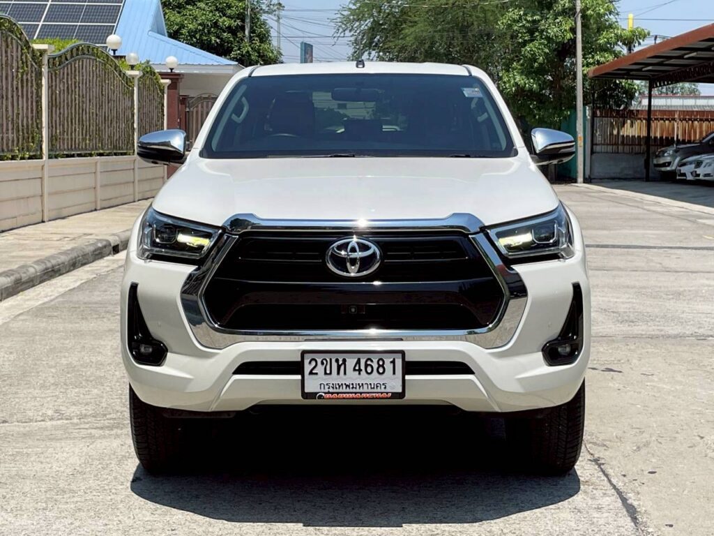 TOYOTA HILUX REVO