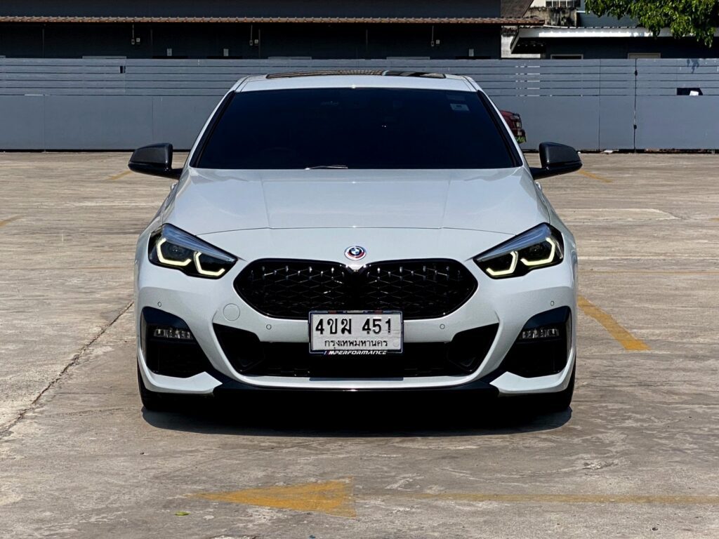 BMW 220i