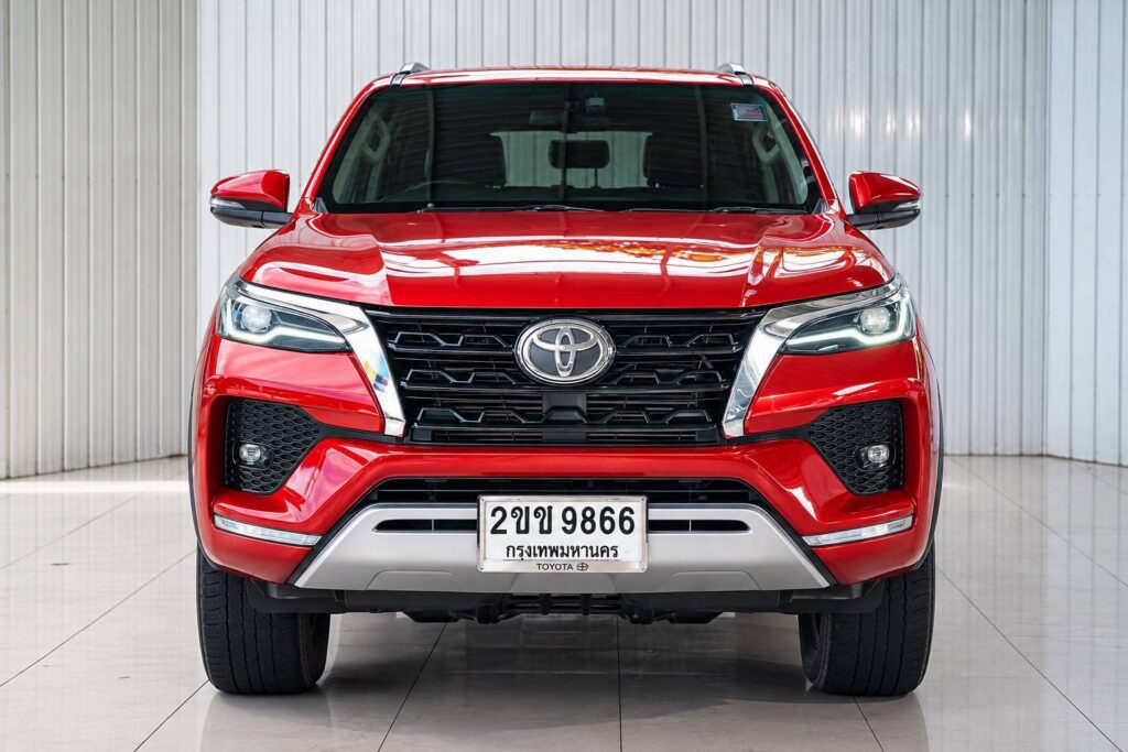 TOYOTA FORTUNER, 2.4 V 4WD ปี 2021
