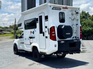 Toyota Hilux Revo 2.8AT 4WD Carryboy Motorhome