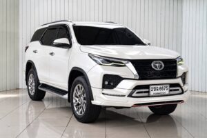TOYOTA FORTUNER, 2.4 V 4WD ปี 2021