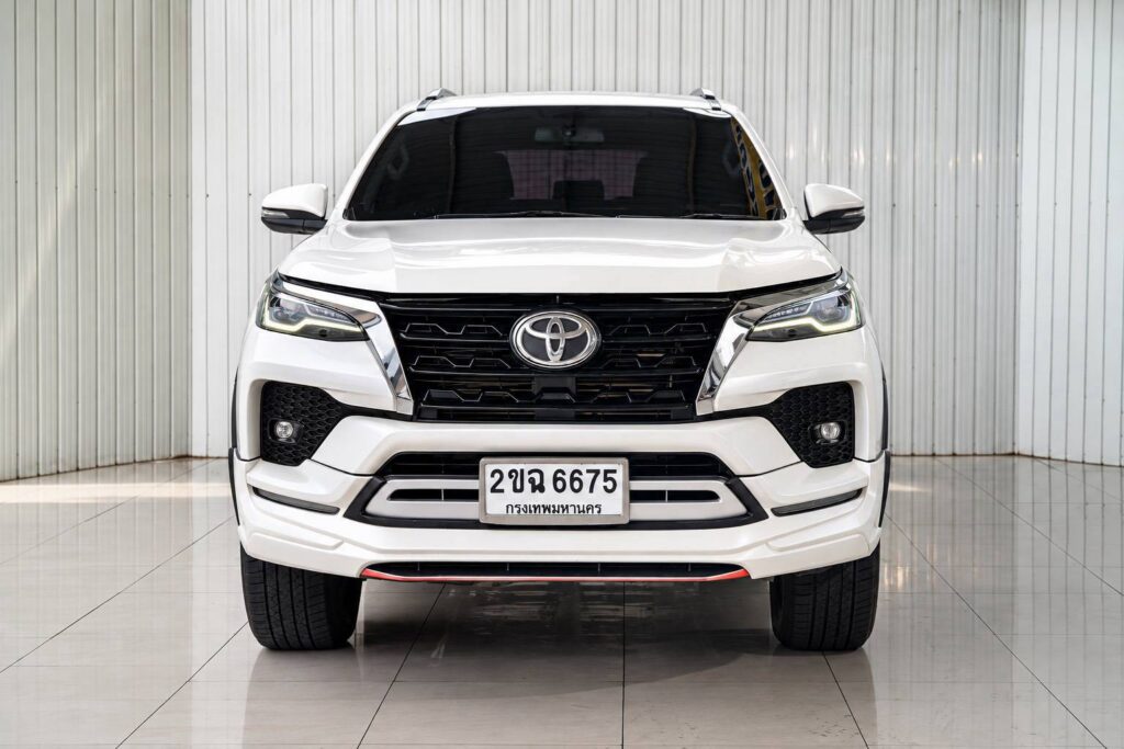 TOYOTA FORTUNER, 2.4 V 4WD ปี 2021